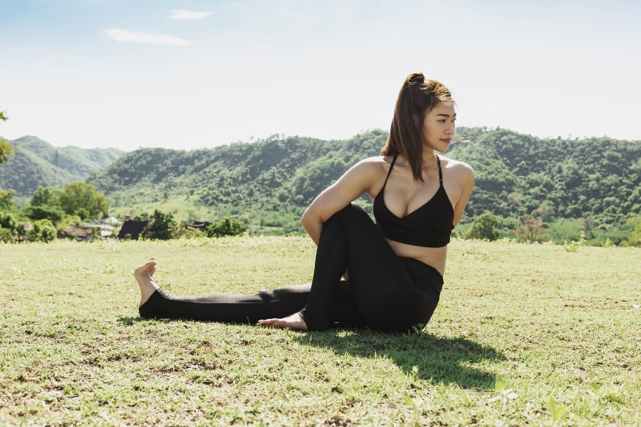 Các bước thực hiện tư thế Marichyasana C Các bước thực hiện tư thế Marichyasana C